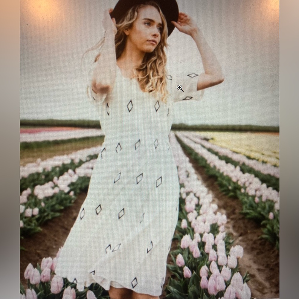 Piper and Scoot Sz S 100% Cotton Crean Midi Embroidered Diamonds Beachy Boho